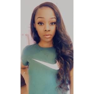 Meet your Posher, Monique